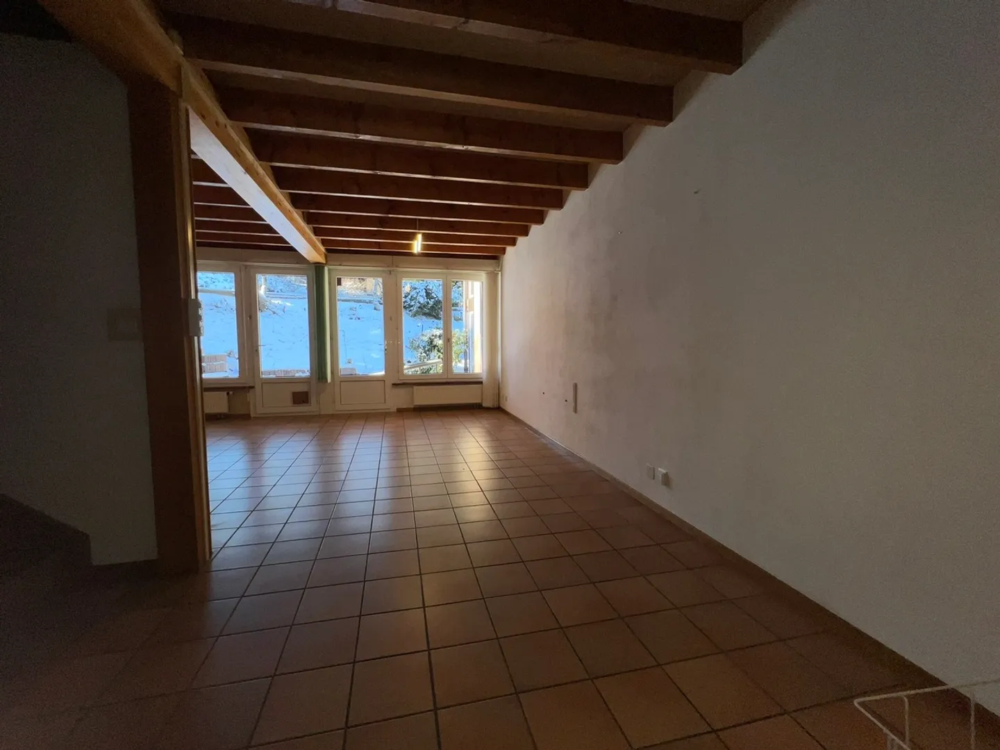 Villa mitoyenne de 4.5 pièces de caractère - Photo 4 sur 14