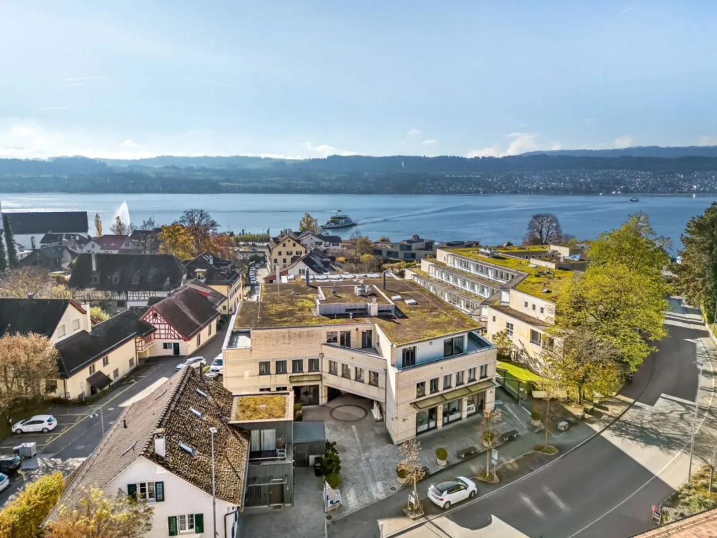 FIRST USE AFTER COMPLETE RENOVATION IN CENTRAL LOCATION IN MEILEN - PENTHOUSE APARTMENT NEAR LAKE ZURICH - Photo 1 of 14