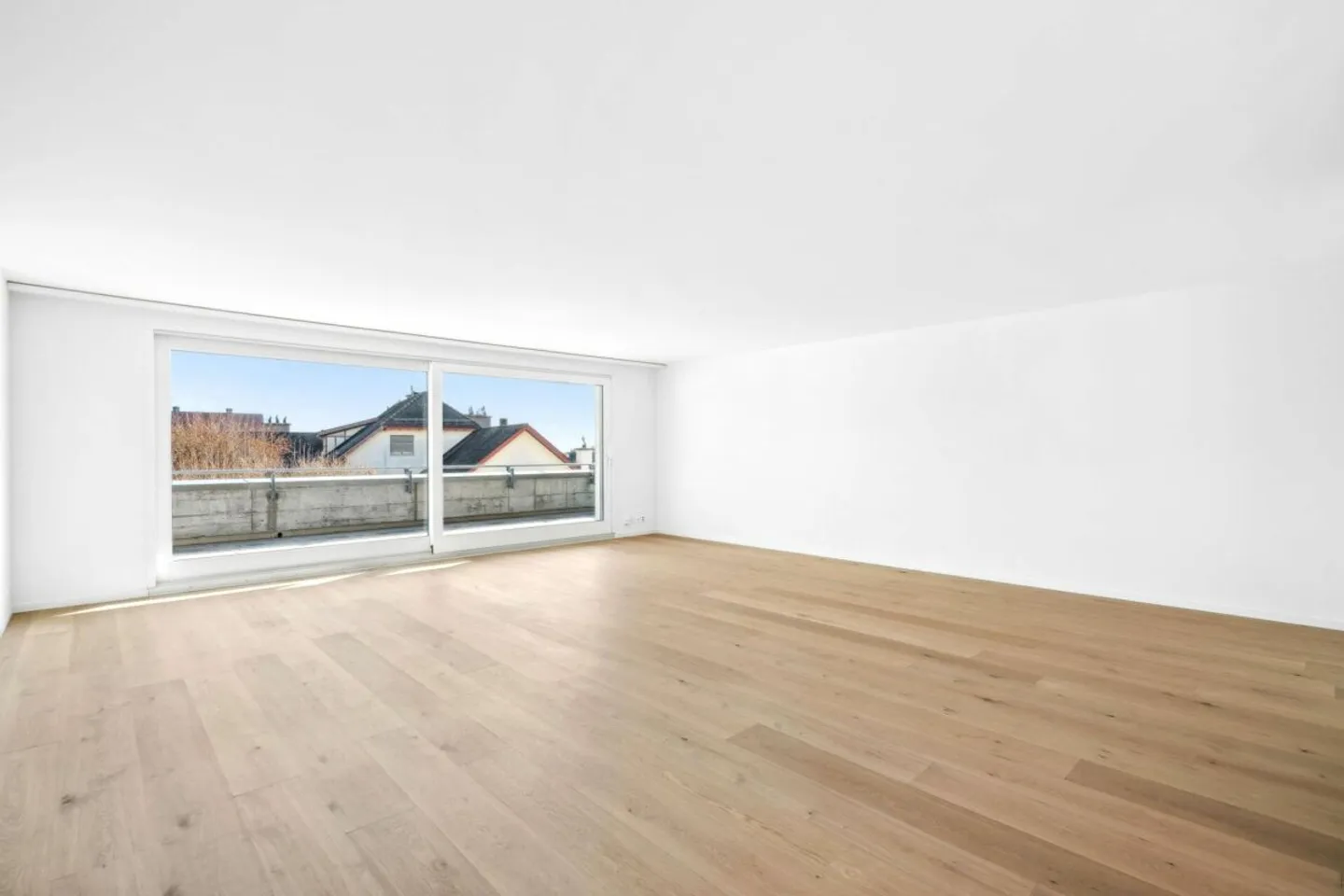 FIRST USE AFTER COMPLETE RENOVATION IN CENTRAL LOCATION IN MEILEN - PENTHOUSE APARTMENT NEAR LAKE ZURICH - Photo 6 of 14
