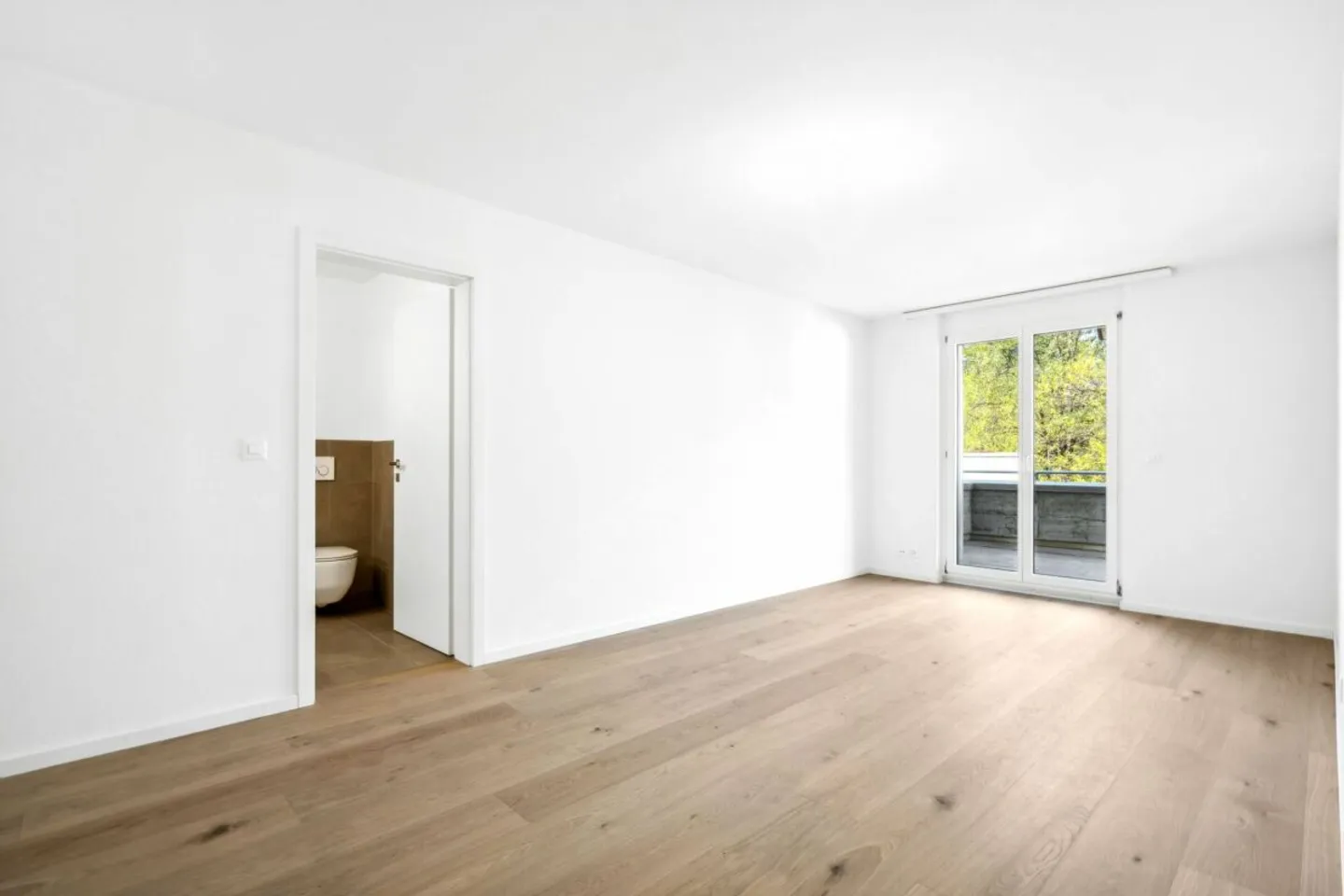 FIRST USE AFTER COMPLETE RENOVATION IN CENTRAL LOCATION IN MEILEN - PENTHOUSE APARTMENT NEAR LAKE ZURICH - Photo 11 of 14