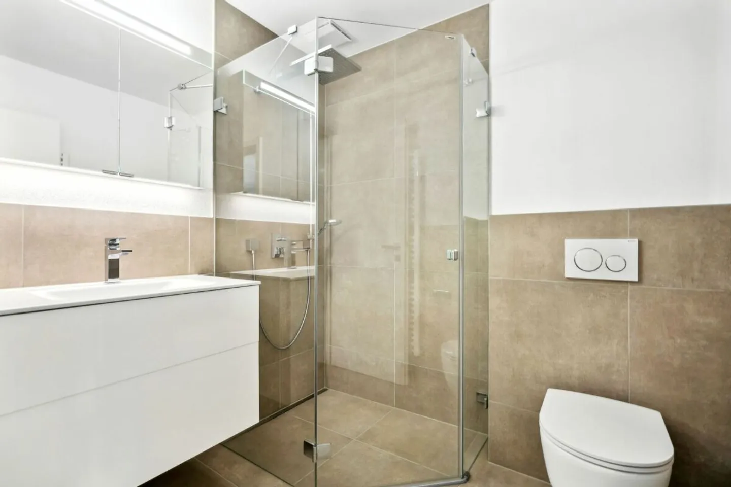 FIRST USE AFTER COMPLETE RENOVATION IN CENTRAL LOCATION IN MEILEN - PENTHOUSE APARTMENT NEAR LAKE ZURICH - Photo 13 of 14