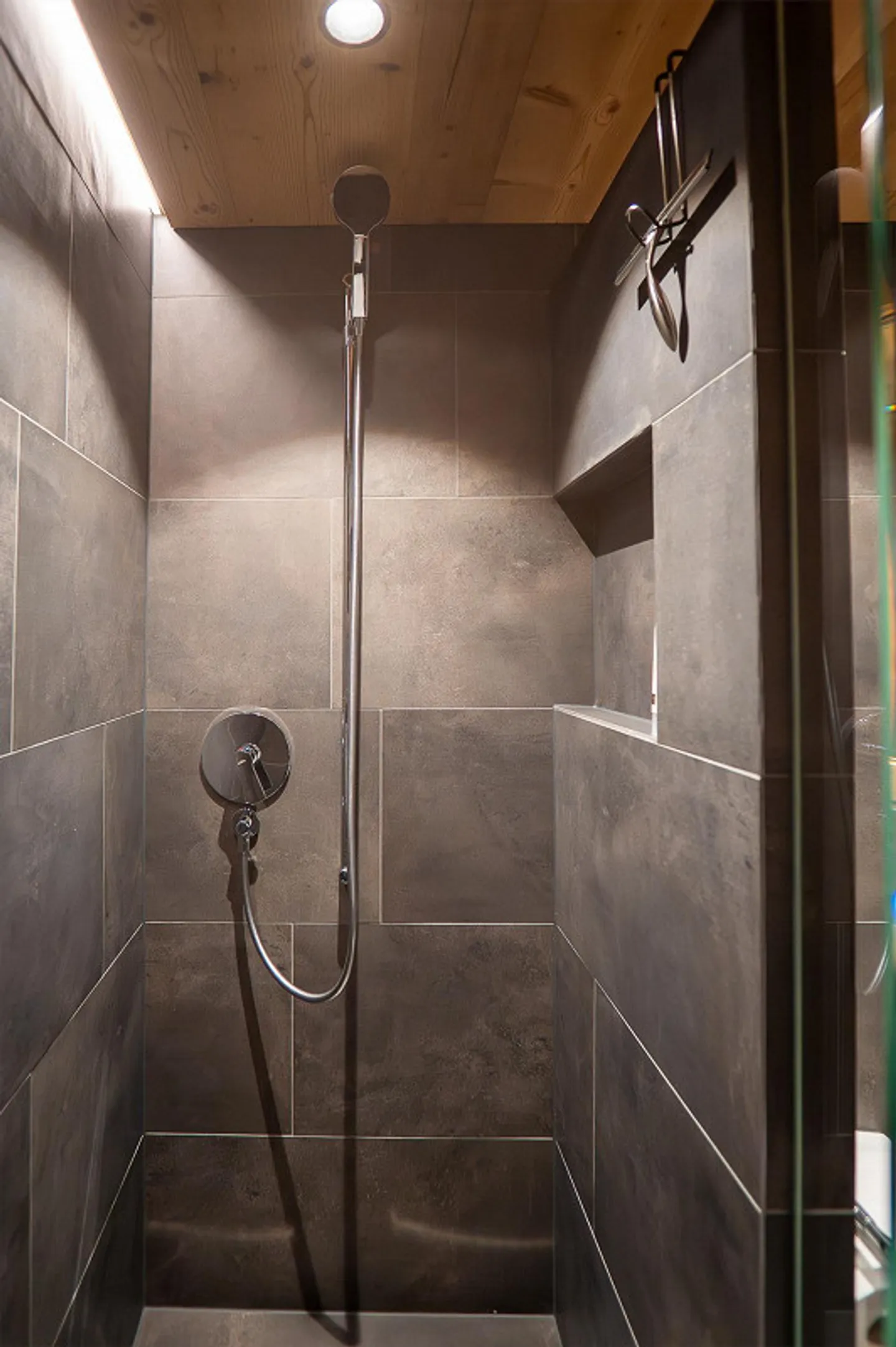 Appartement 1.5 pièces avec charme de chalet - Photo 4 sur 9