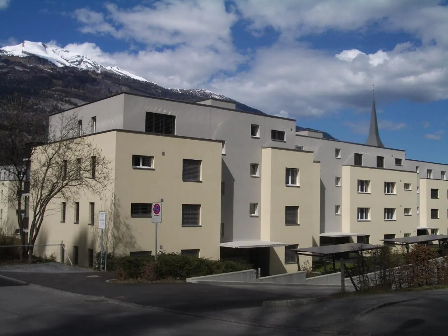 Appartement en attique 3,5 pièces près du centre-ville - Photo 9 sur 10