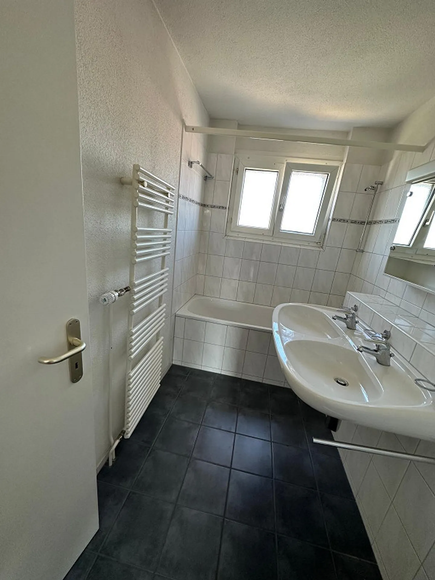 Ottimo appartamento di 4,5 stanze - Foto 5 di 12