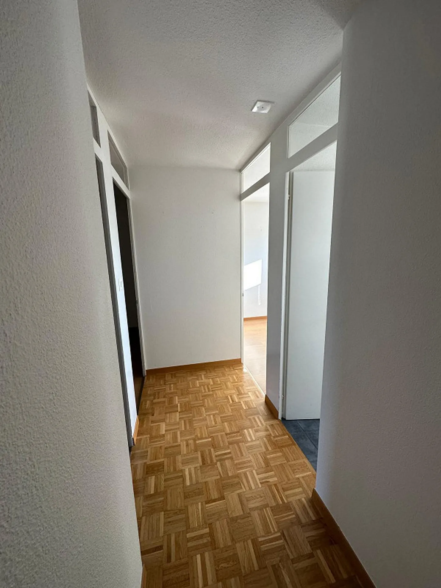 Ottimo appartamento di 4,5 stanze - Foto 8 di 12