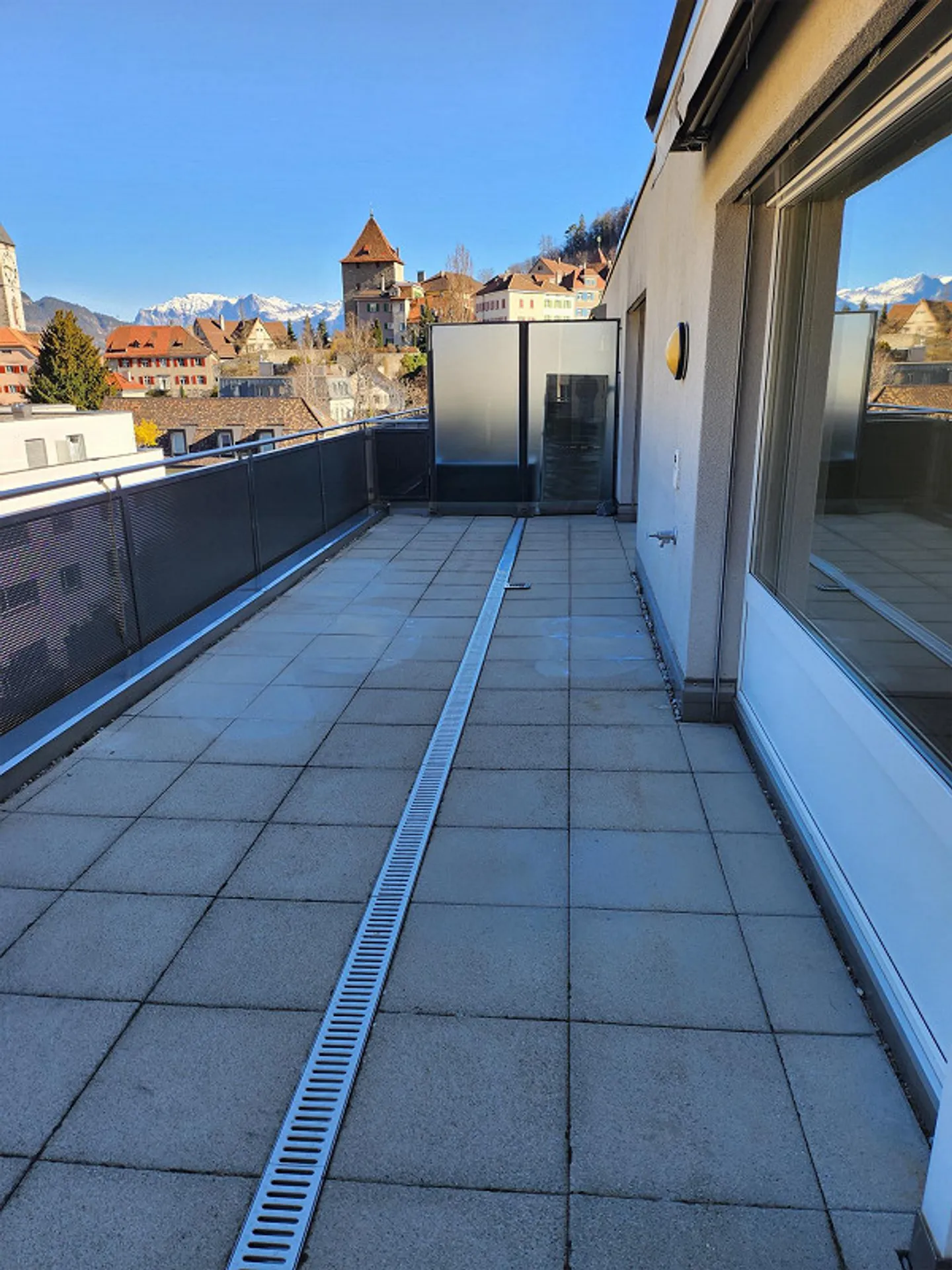 Appartement en attique 3,5 pièces près du centre-ville - Photo 8 sur 10