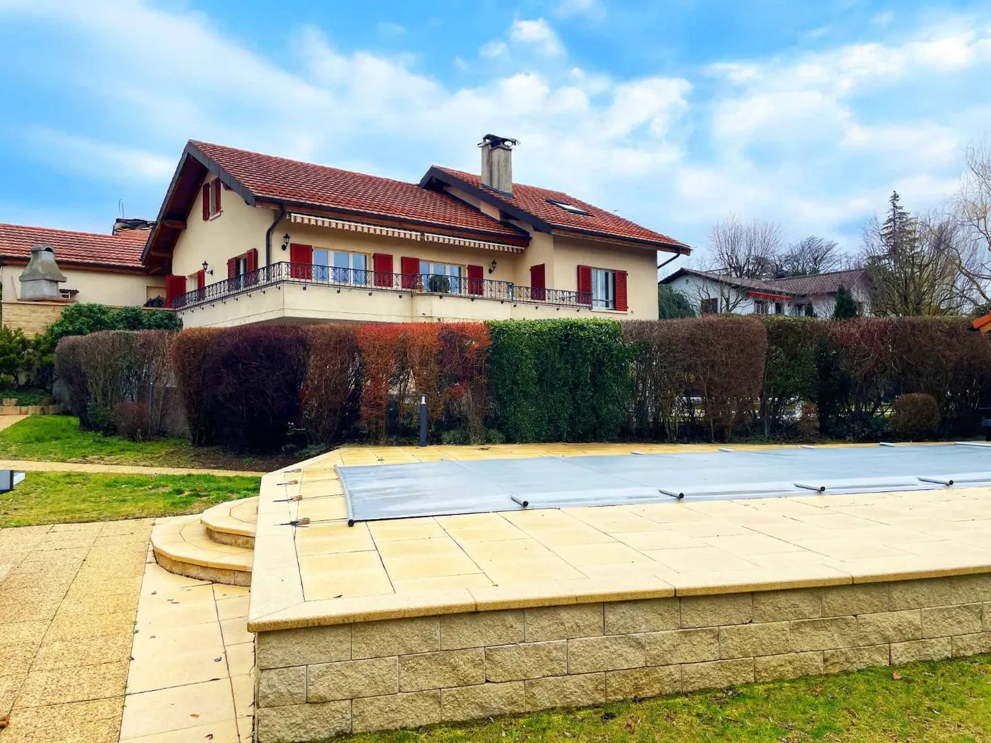Geräumiges Duplex mit Garten - Foto 1 von 12