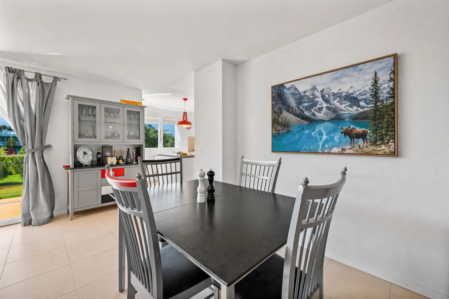 Aigle – beautiful penthouse of 4.5 rooms with large south-facing balcony - Photo 3 of 8