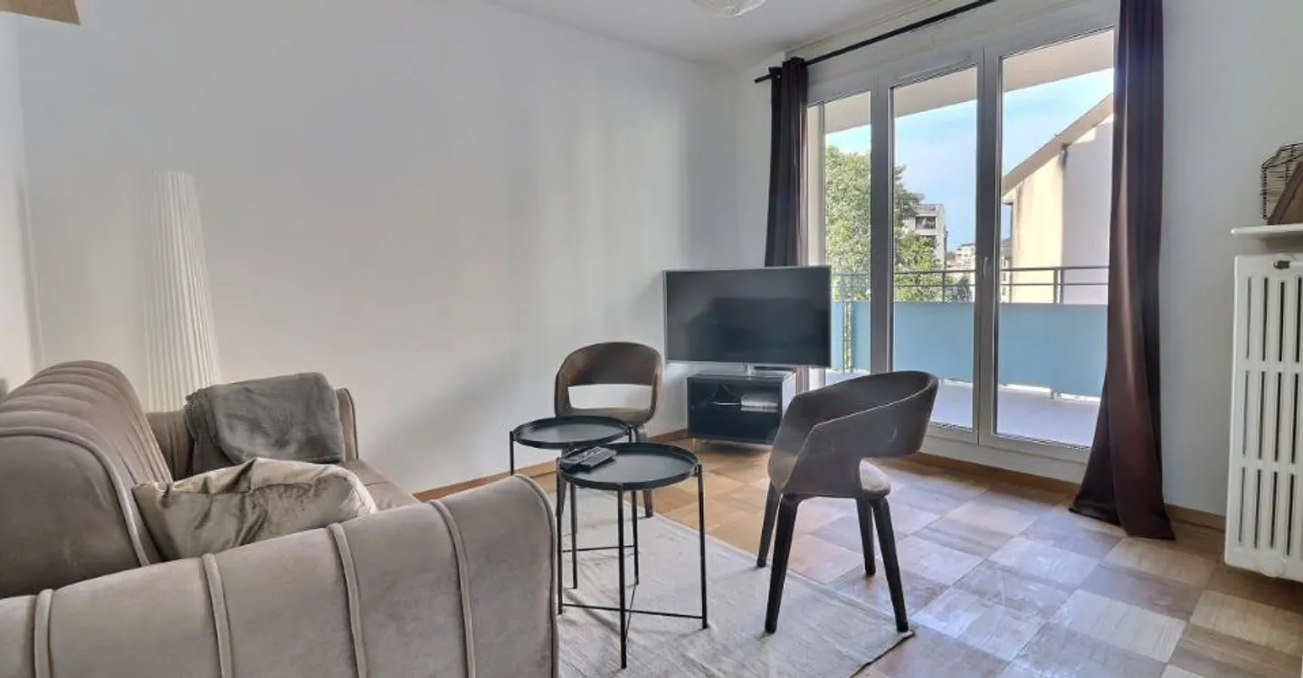 Magnificent 3.5-room apartment with small bedroom fully furnished - Acacias - Photo 4 of 8
