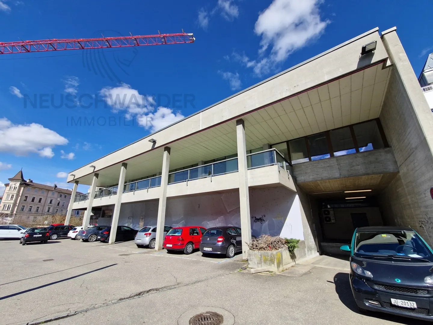 High-potential building in the heart of the city and 19 parking spaces - Photo 1 of 9