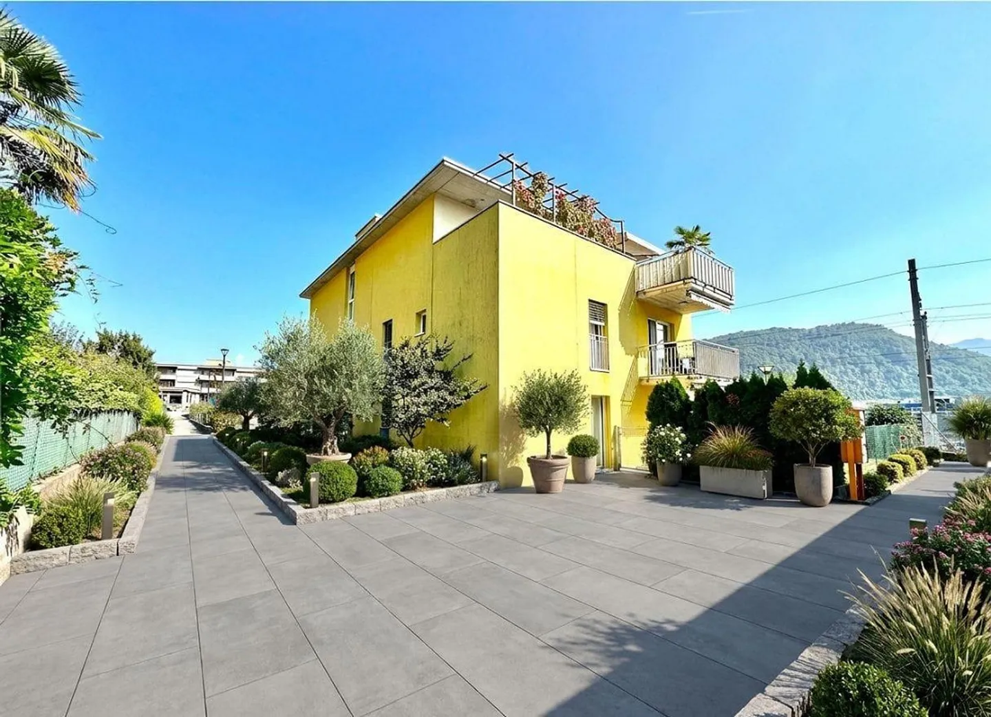 Appartamento luminoso 2.5 locali - Foto 2 di 9