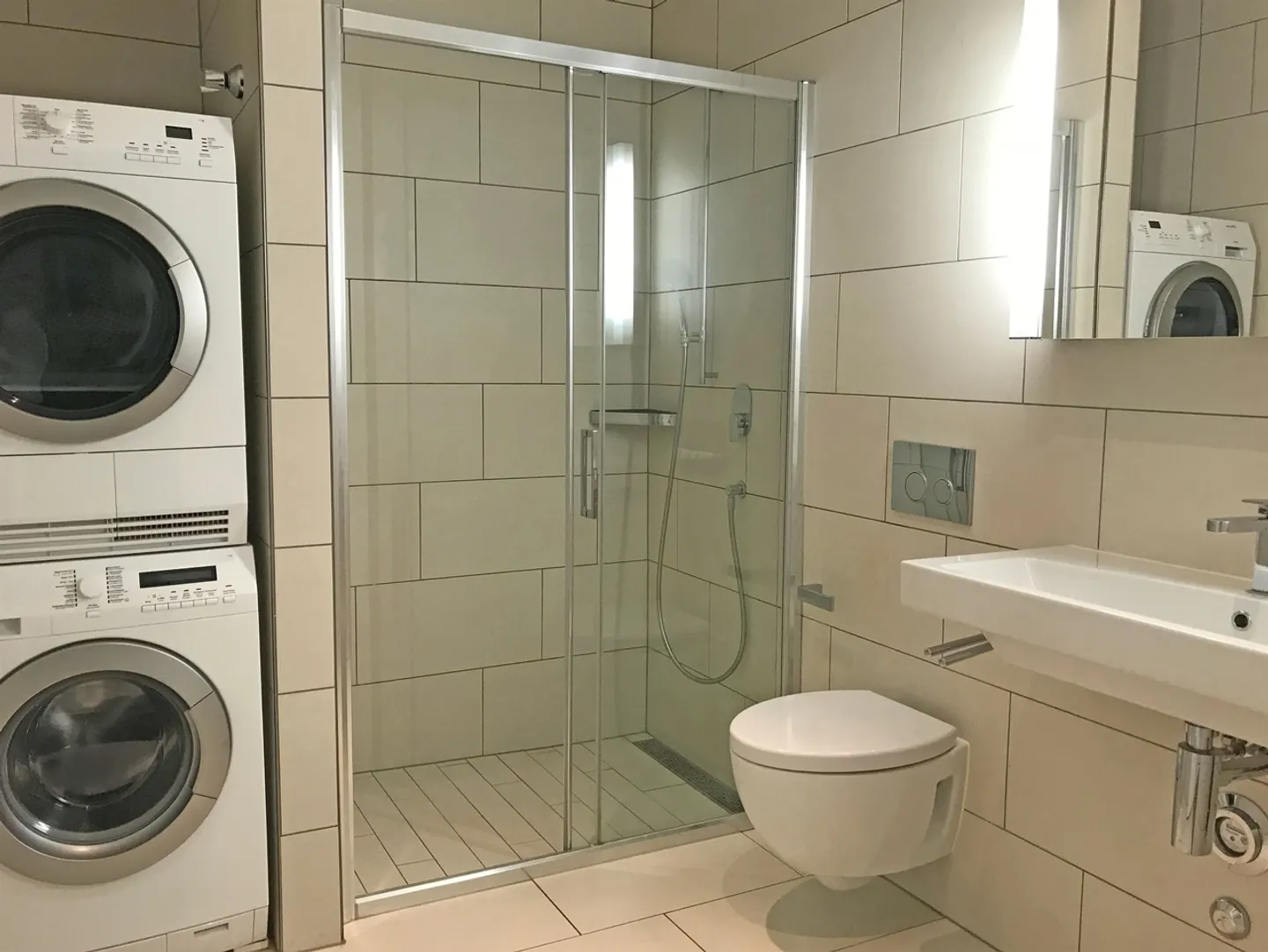 Appartement moderne en ville - Photo 5 sur 5