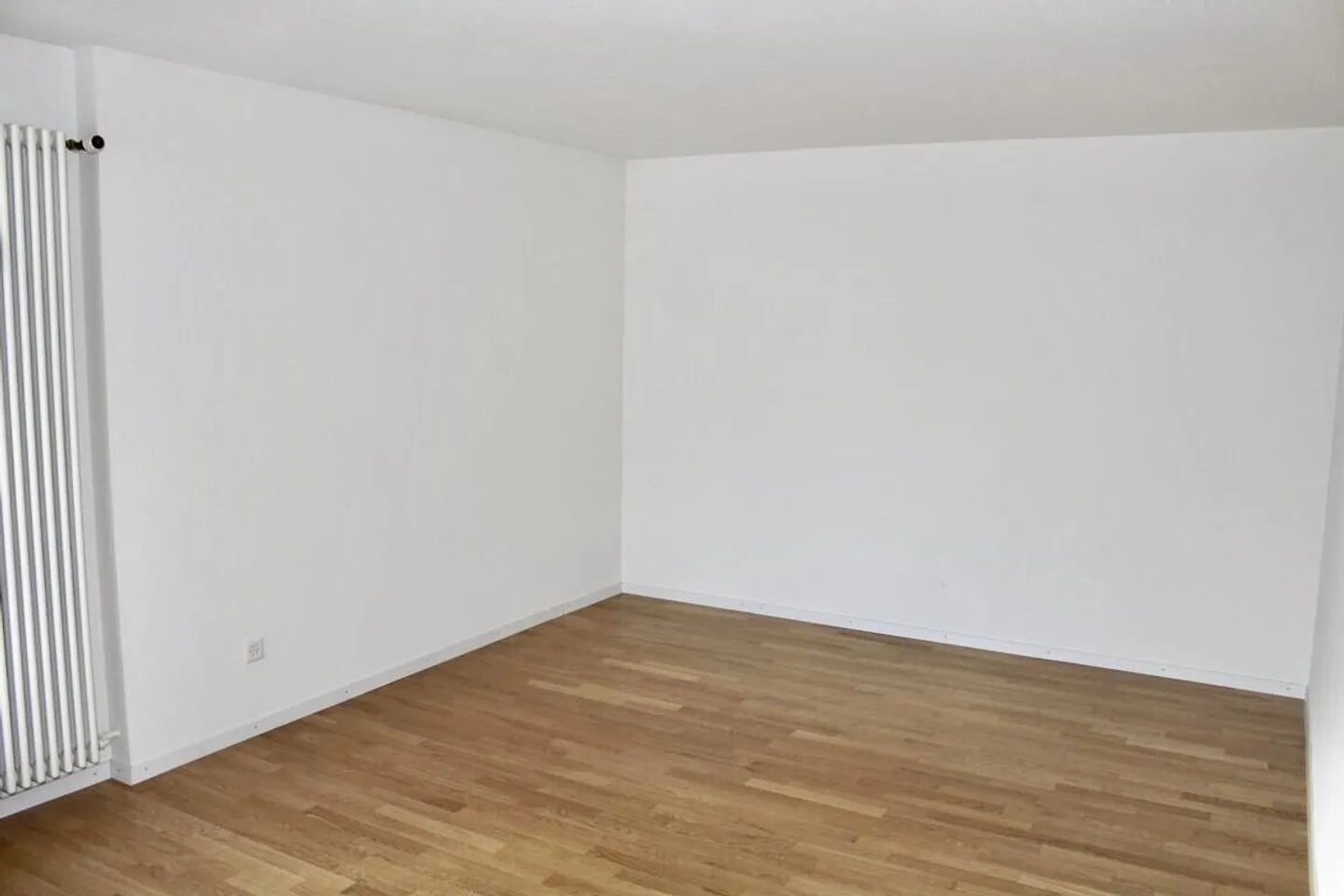 Appartement 1 pièce de 28 m² au dernier étage avec balcon - Photo 4 sur 7