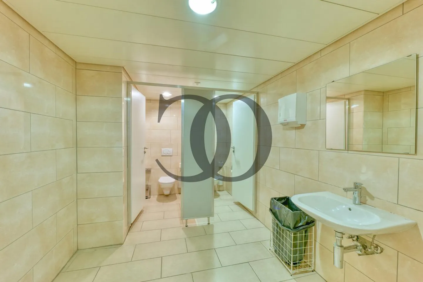 Craft surface for rent in Châtel-St-Denis - Photo 12 of 14