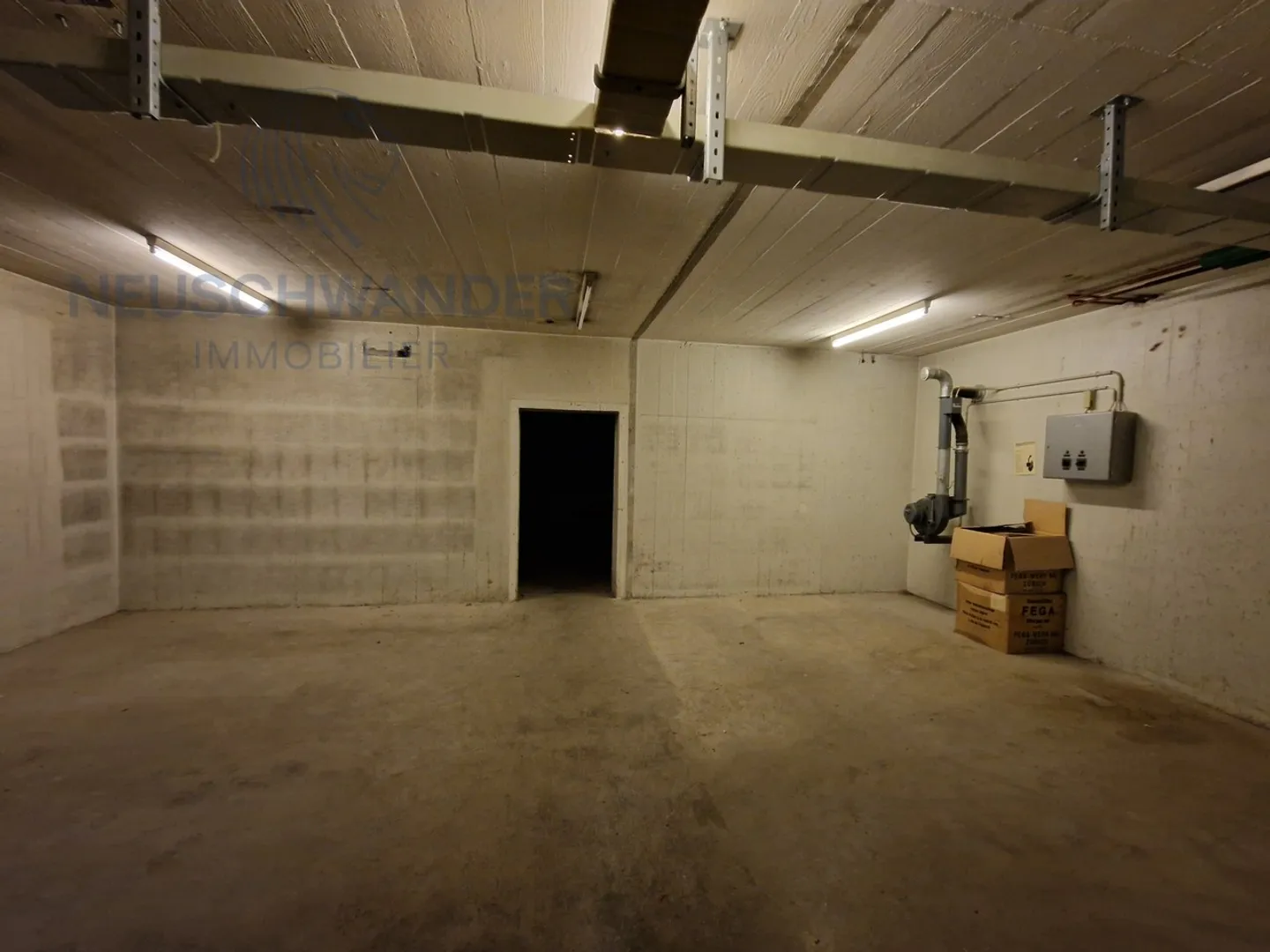 High-potential building in the heart of the city and 19 parking spaces - Photo 5 of 9