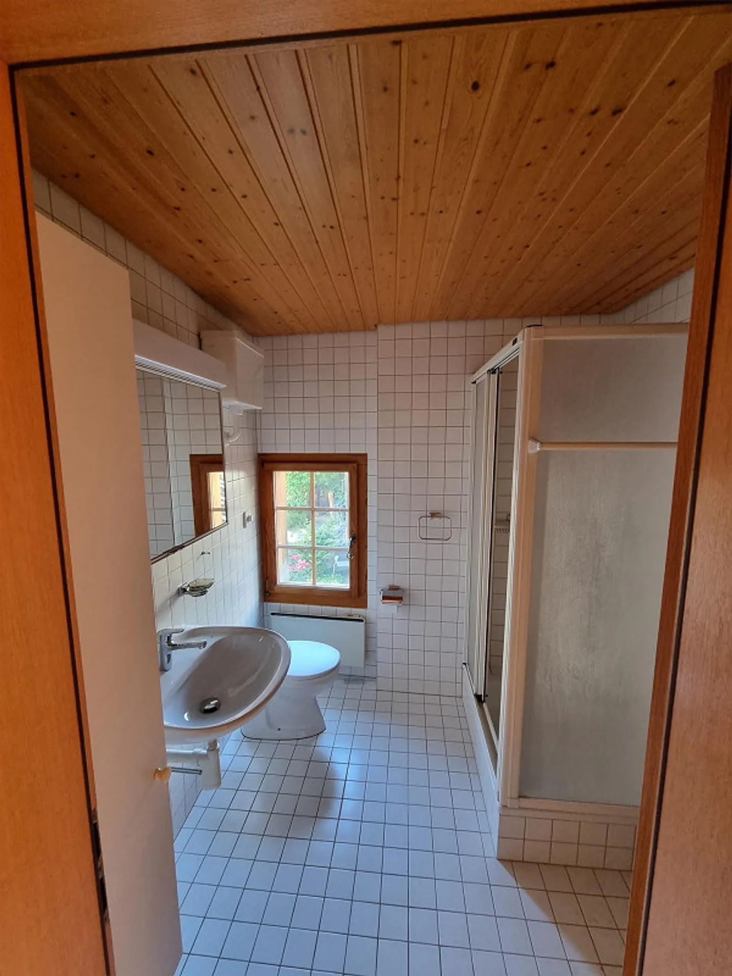 Beautiful 2-room apartment for rent - Photo 3 of 5