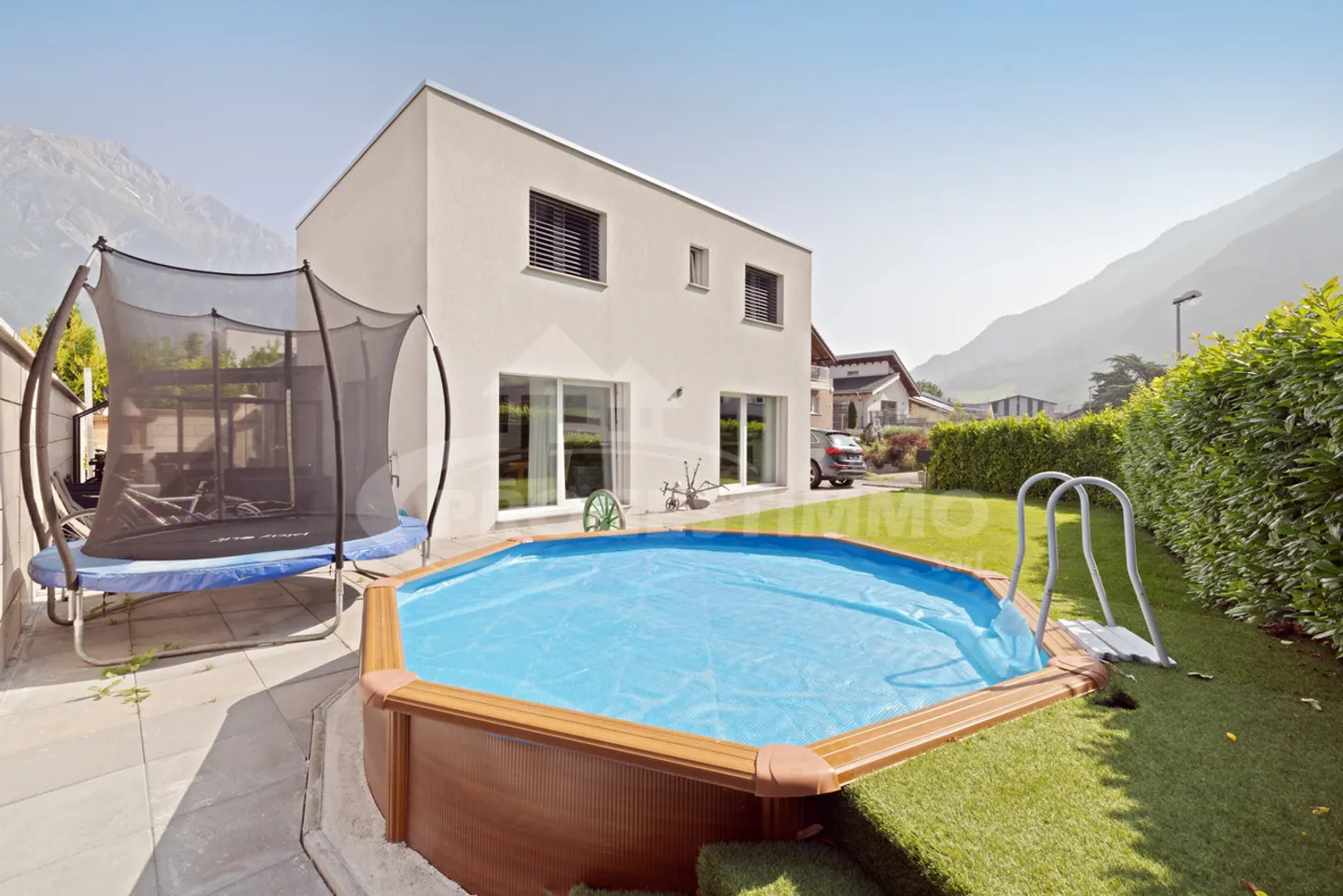 SCHÖNE VILLA - SICHERER HERZSTICH - Foto 1 von 15