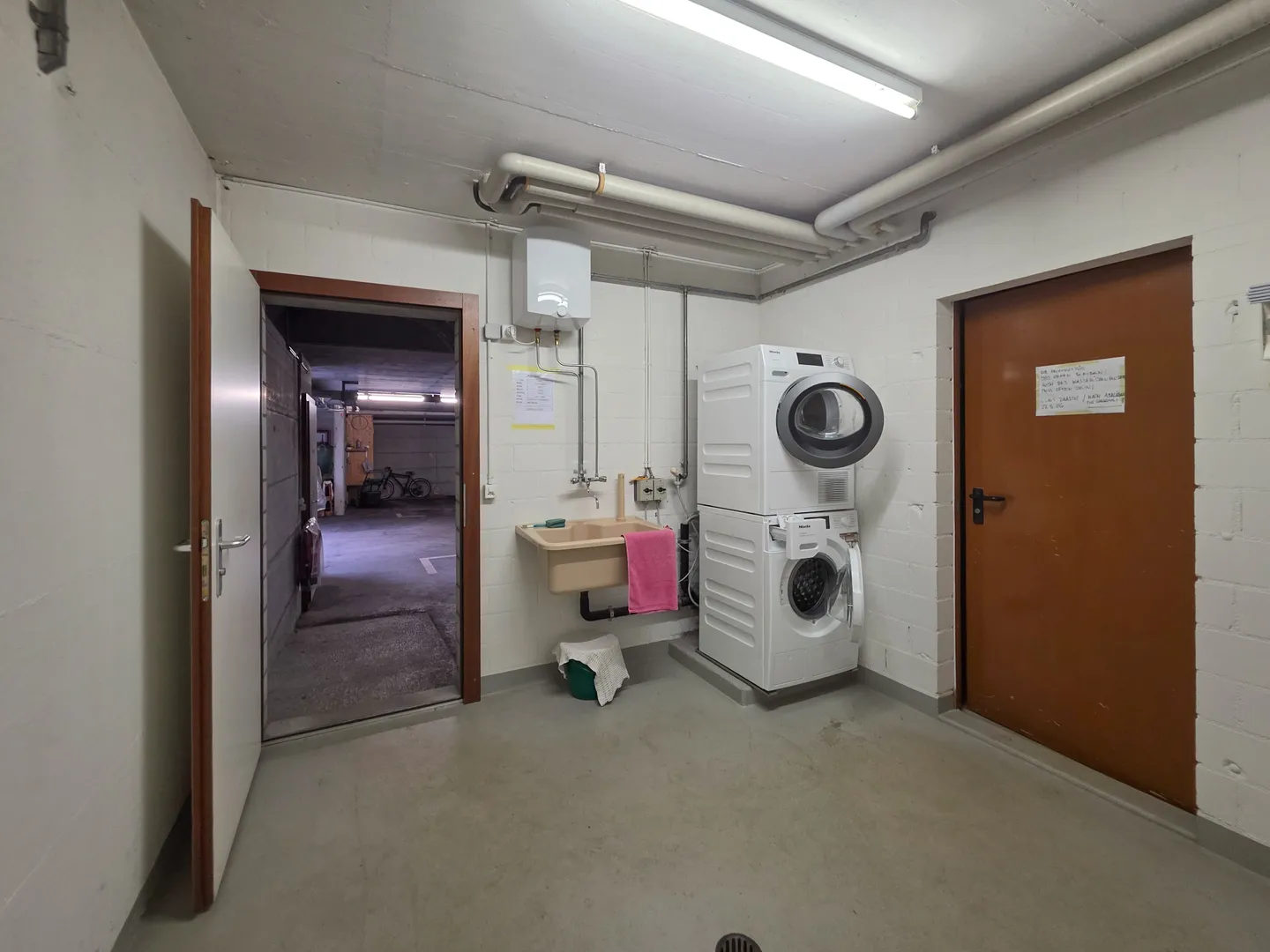 4 Room Apartment Upper/Attic Floor - Photo 13 of 18