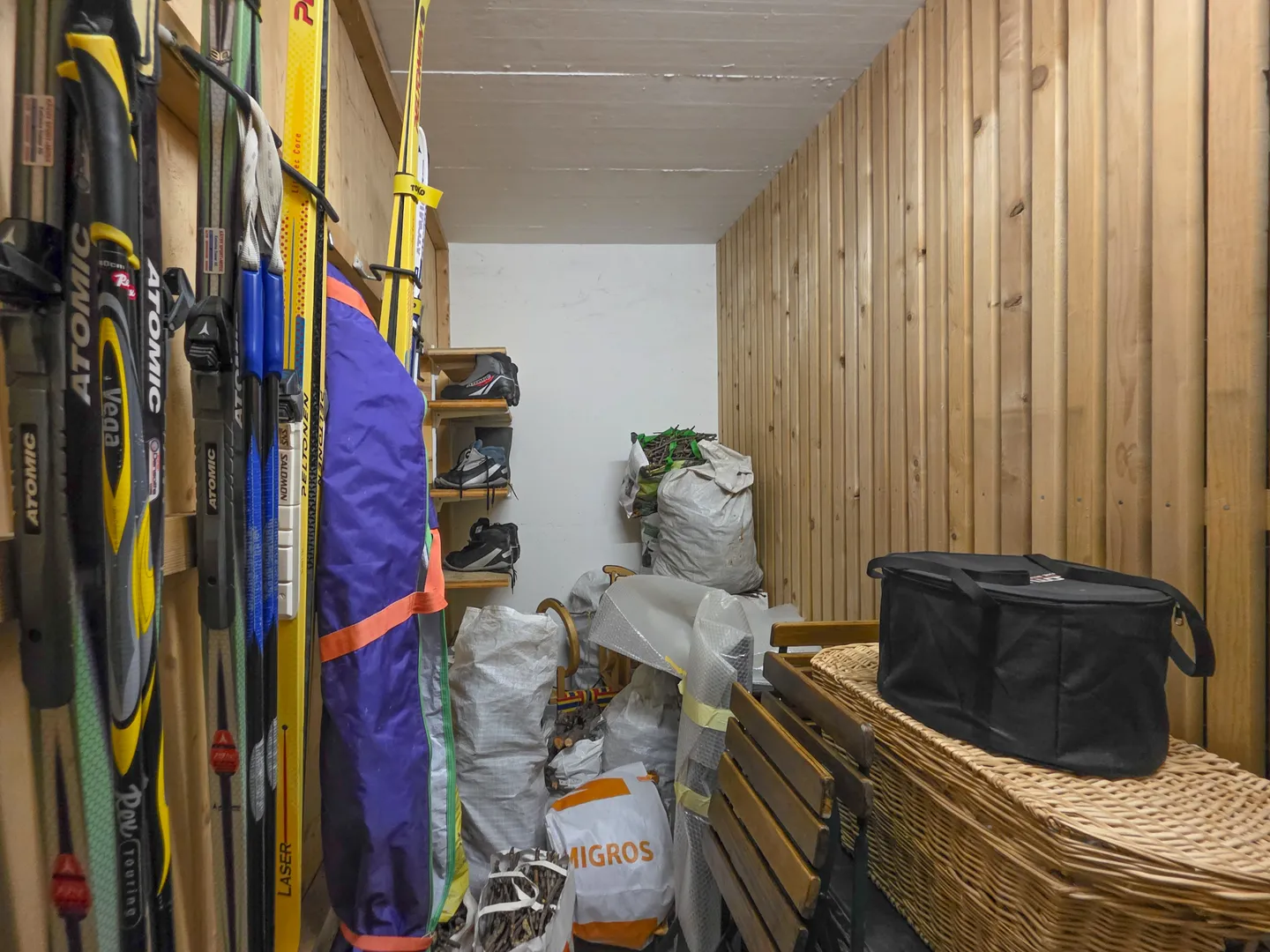 4 Room Apartment Upper/Attic Floor - Photo 16 of 18