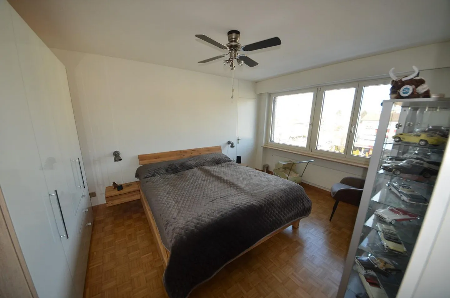 Appartement spacieux de 4,5 pièces à louer dans un emplacement central - Photo 6 sur 7