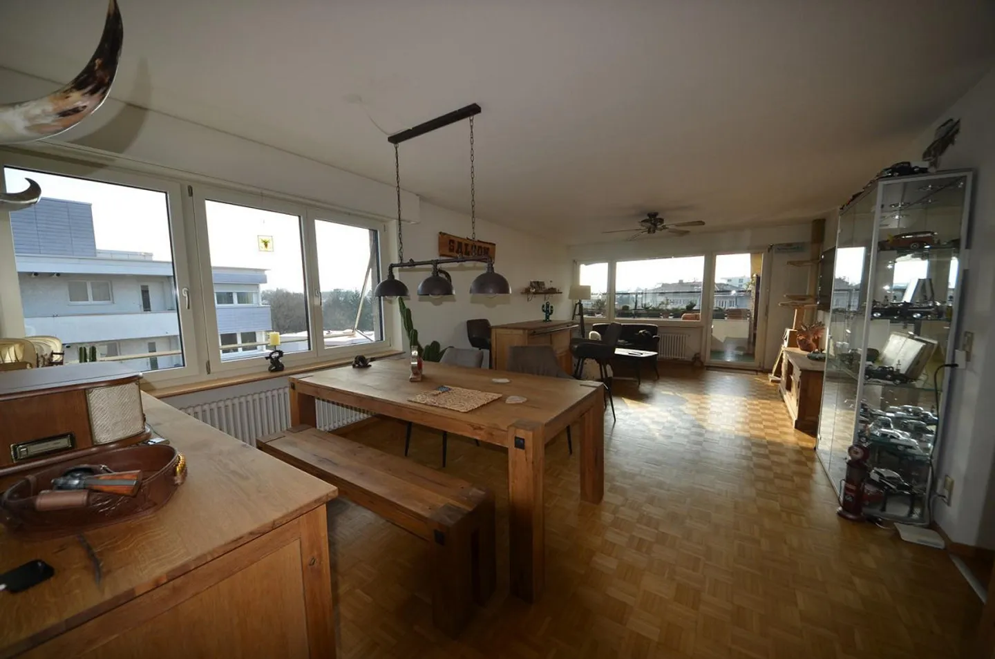 Appartement spacieux de 4,5 pièces à louer dans un emplacement central - Photo 4 sur 7