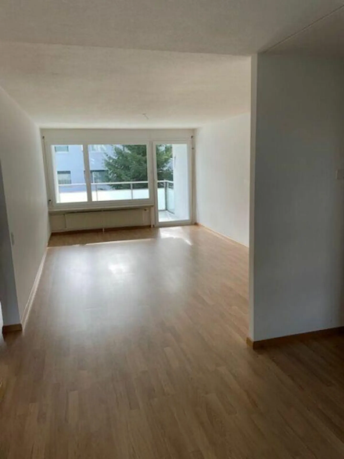 2-room apartment in the green with lake view - Photo 4 of 7