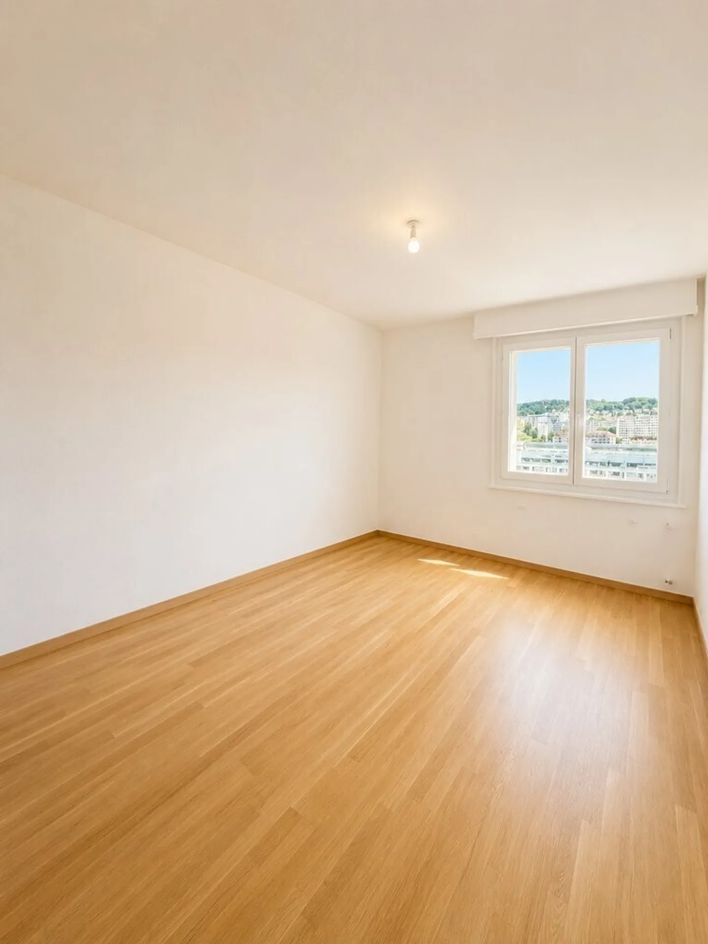 Appartement Charmant avec Vue sur le Lac - Photo 5 sur 6