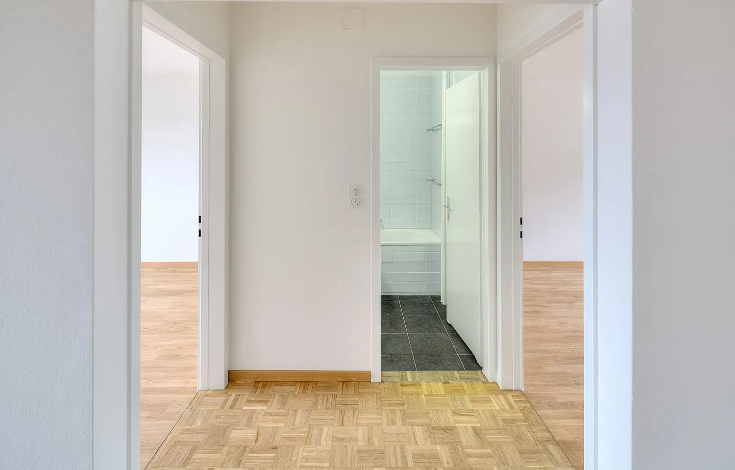 Attractive Apartment in Quiet Area - Photo 3 of 7
