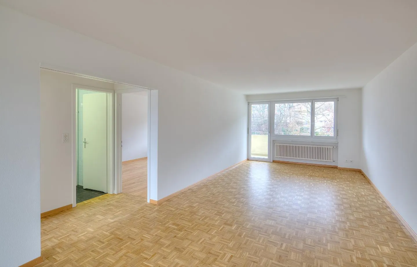 Attractive Apartment in Quiet Area - Photo 4 of 7