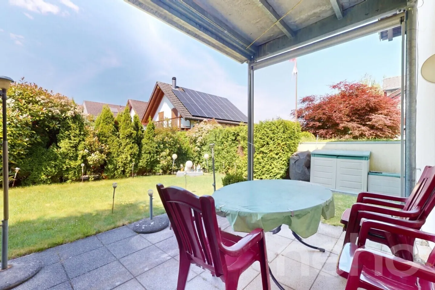 Detached single-family home with garden idyll and separate garage - Photo 4 of 13