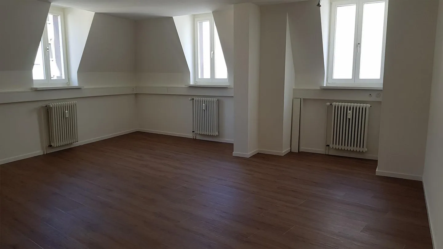 Quiet office/practice room with approx. 40 m2 - Photo 2 of 2