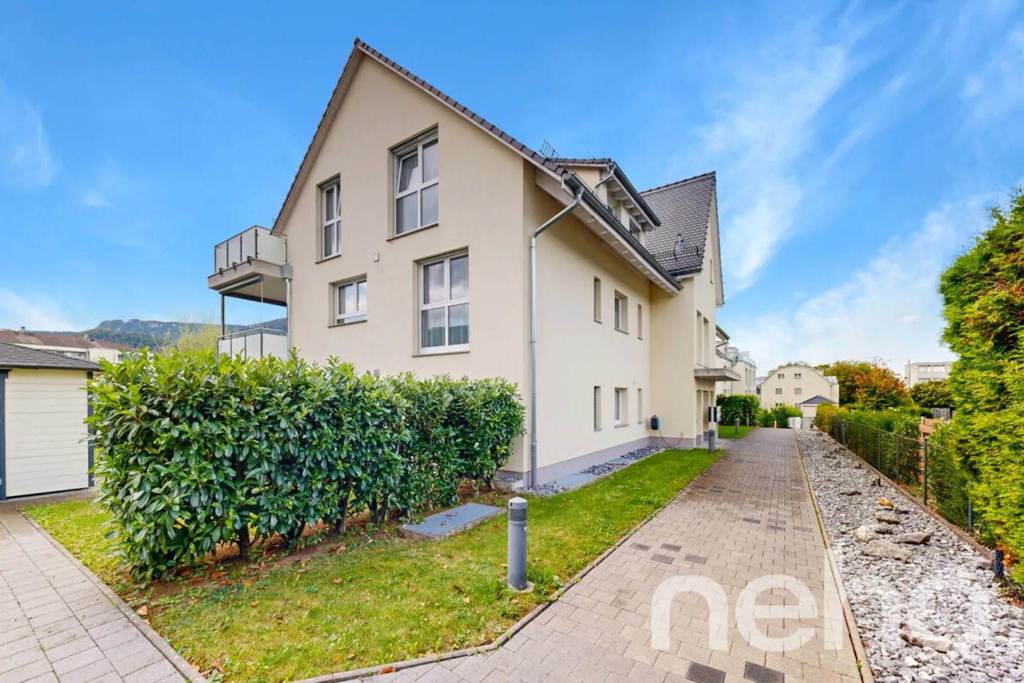 Modern 3.5-room apartment with large winter garden and balcony - Photo 10 of 11