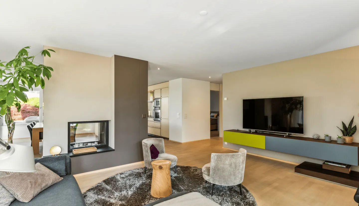 Spacious and Quiet Garden Apartment - Photo 4 of 10