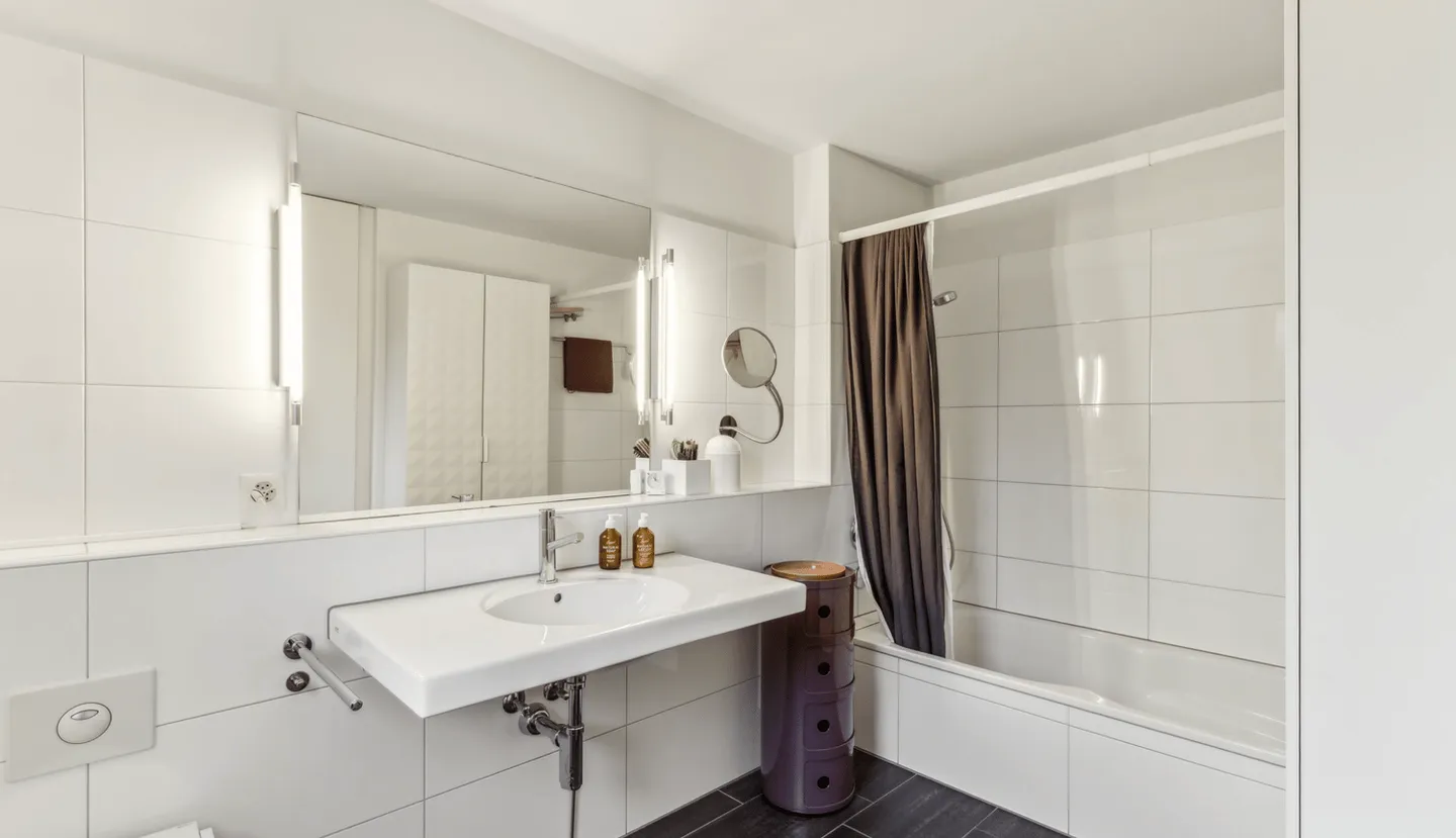 Spacious and Quiet Garden Apartment - Photo 7 of 10