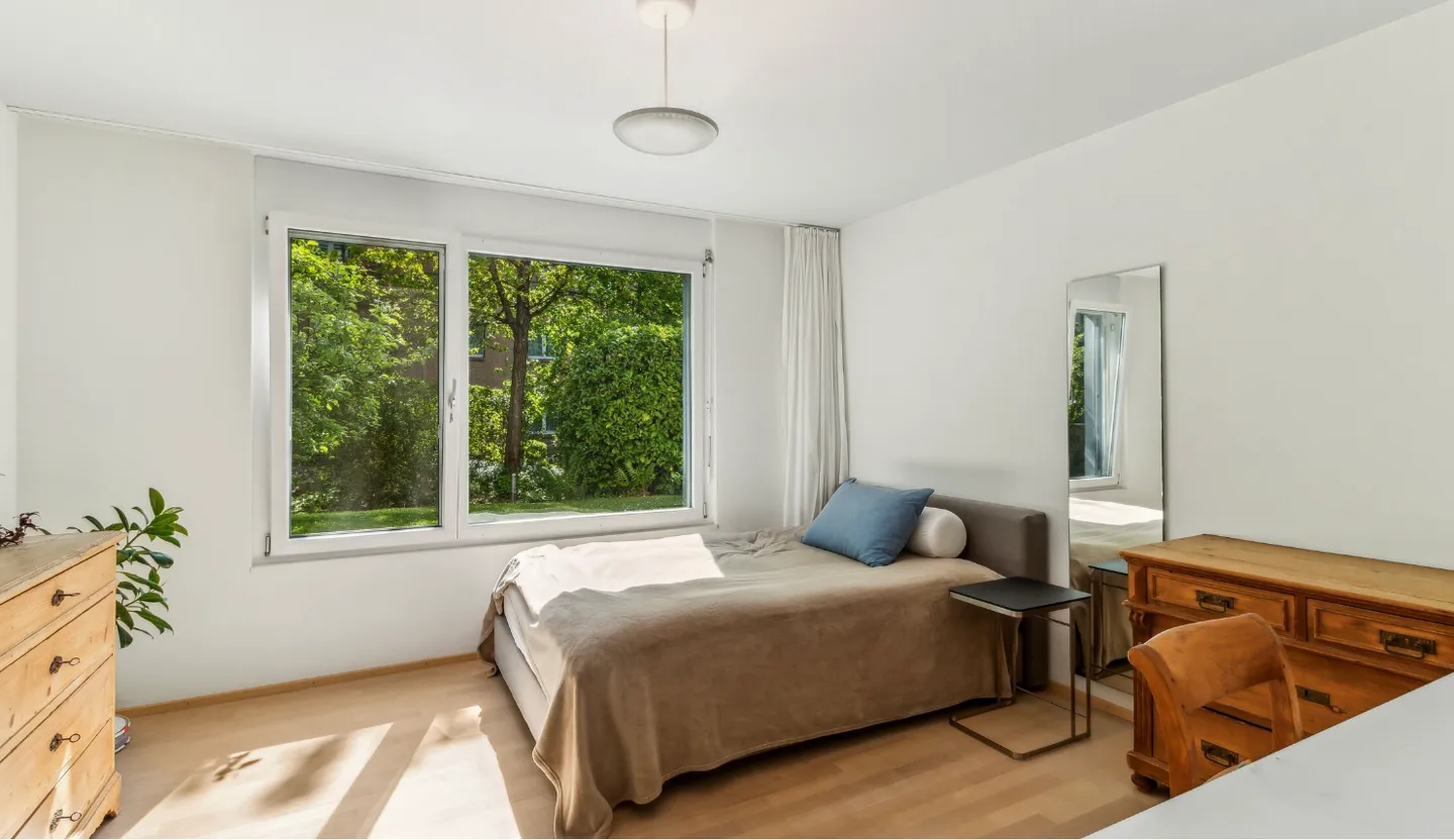 Spacious and Quiet Garden Apartment - Photo 9 of 10