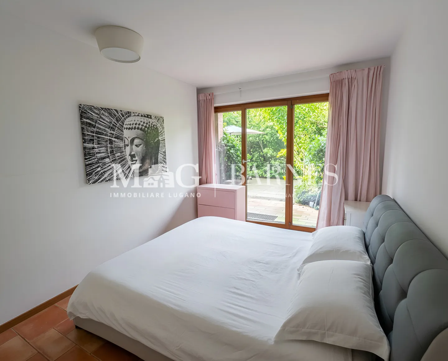 Charmant Appartement avec Jardin à Collina d'Oro - Photo 5 sur 7