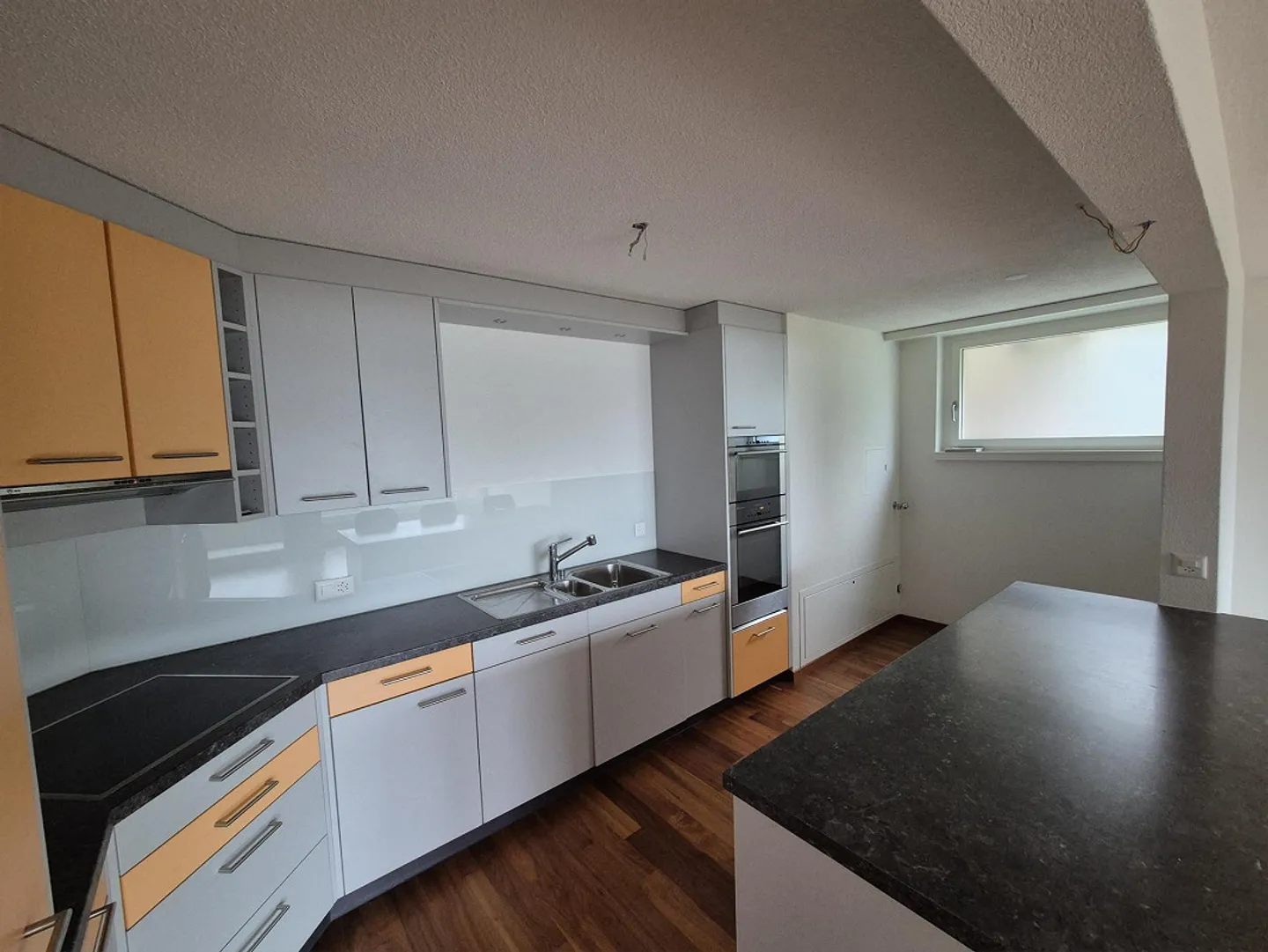 4.5 room apartment with great view - Photo 2 of 13