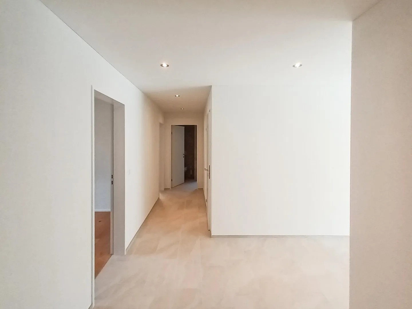 Modern wohnen mit viel Licht und grosszügigem Grundriss - Photo 3 sur 8