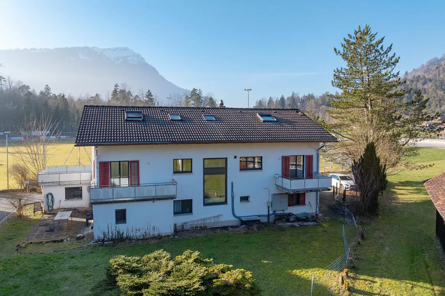 Interessante casa a 3 famiglie con diverse possibilità di utilizzo! - Foto 4 di 13