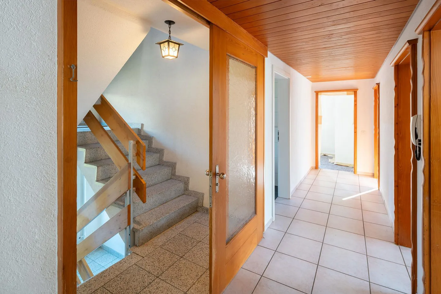 Interessante casa a 3 famiglie con diverse possibilità di utilizzo! - Foto 6 di 13