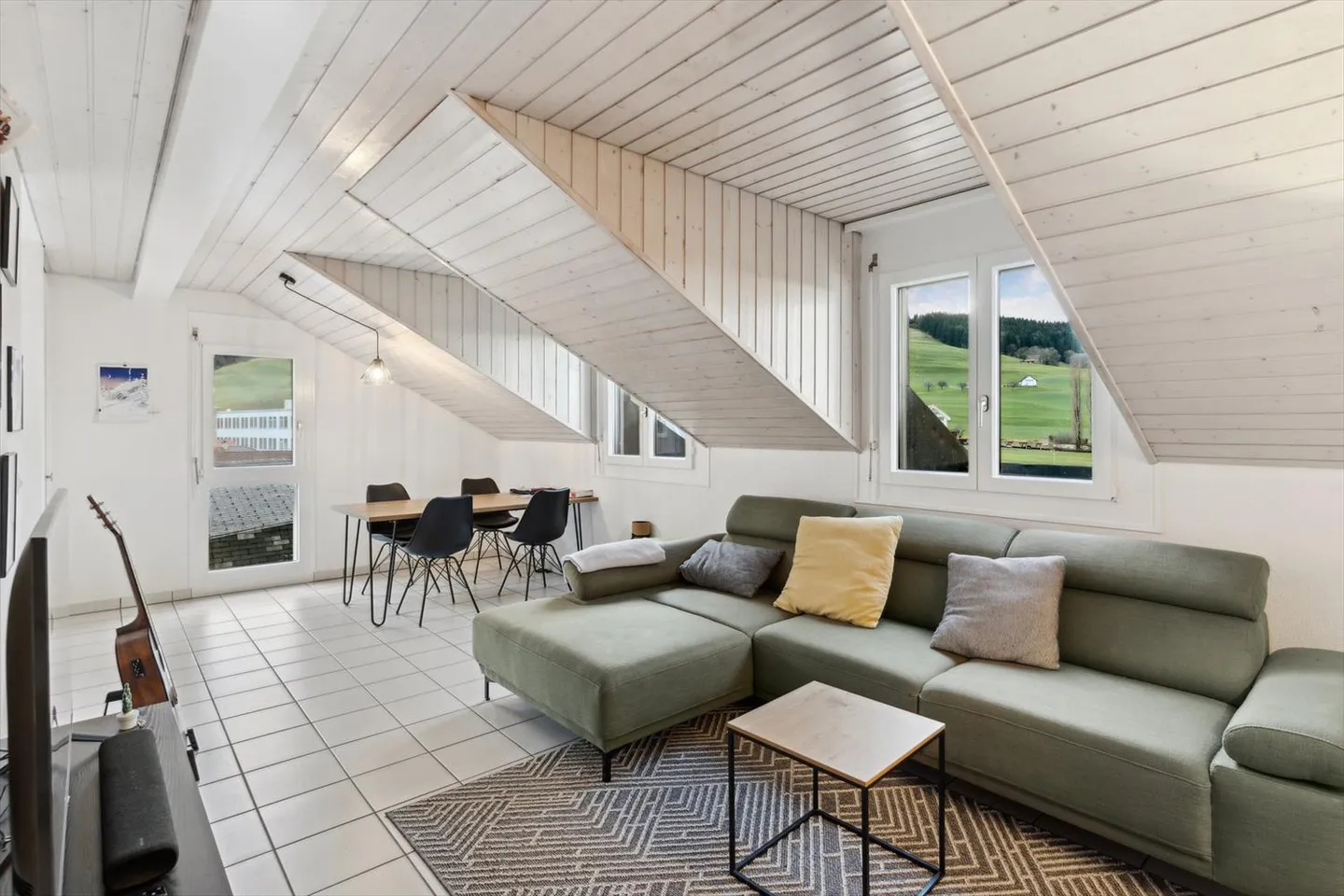 Schöne helle Wohnung im Dorfzentrum - Foto 1 von 9
