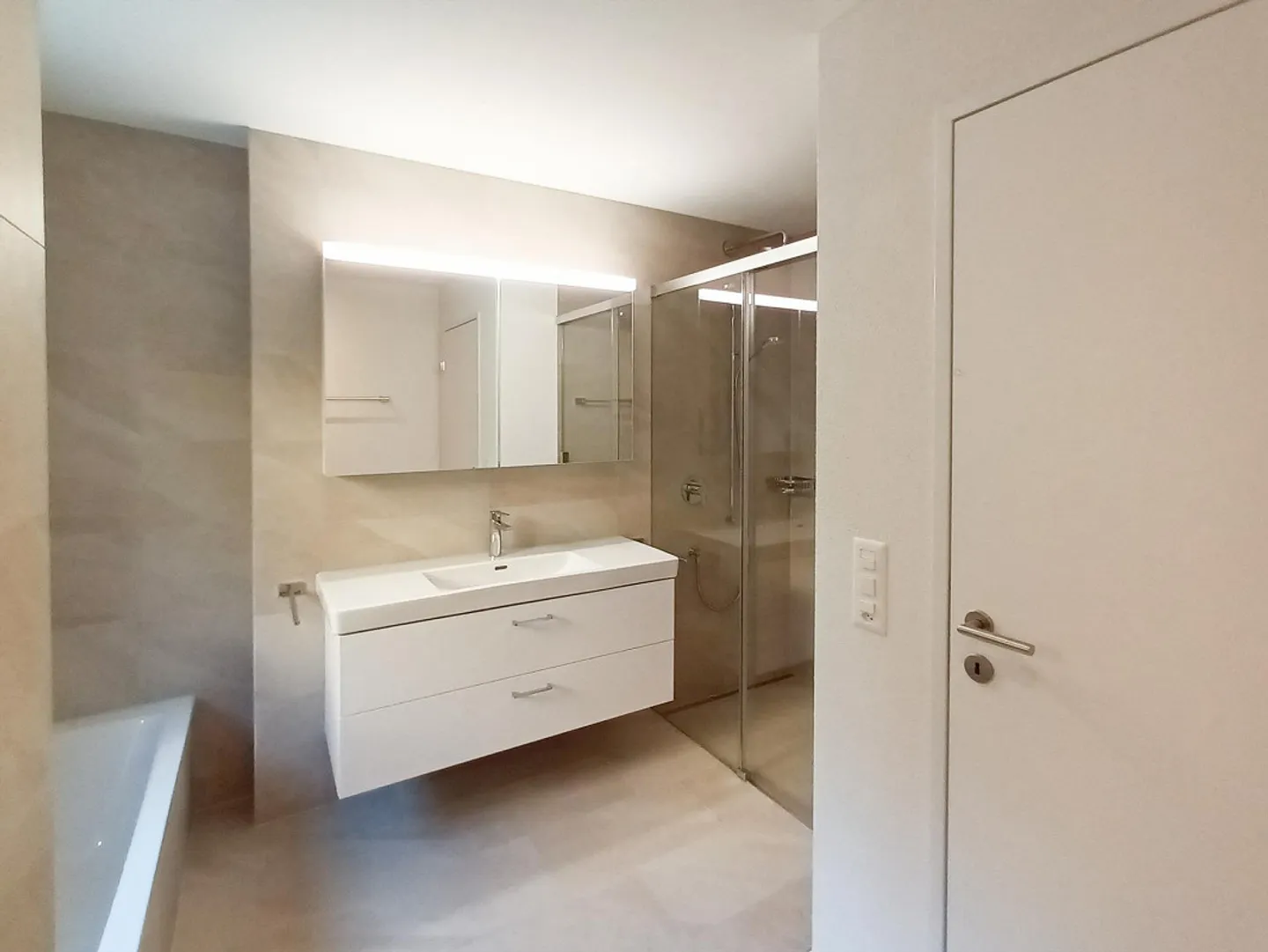 Modern wohnen mit viel Licht und grosszügigem Grundriss - Photo 6 sur 8