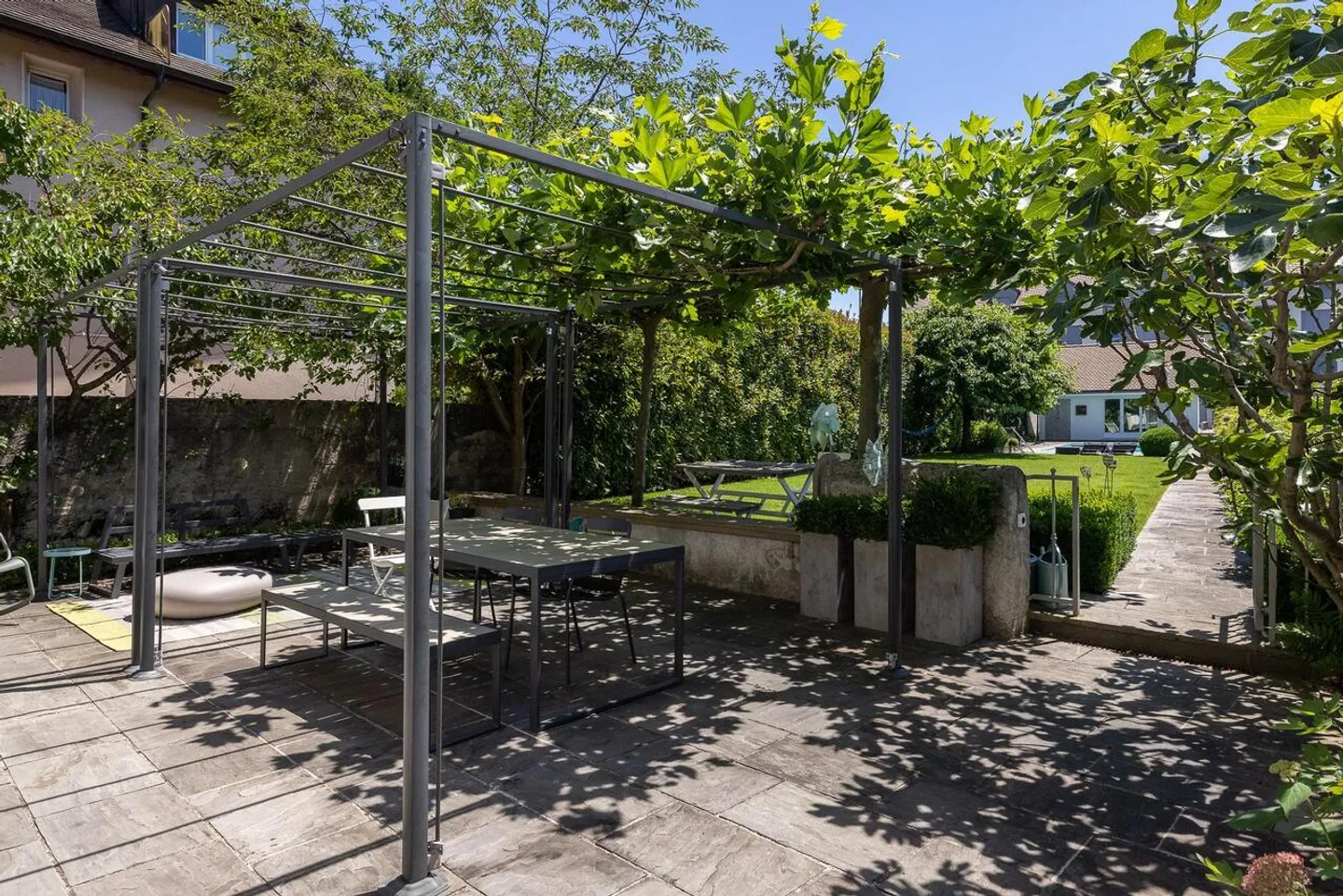 Magnificent village house with pool and garden - Photo 3 of 13