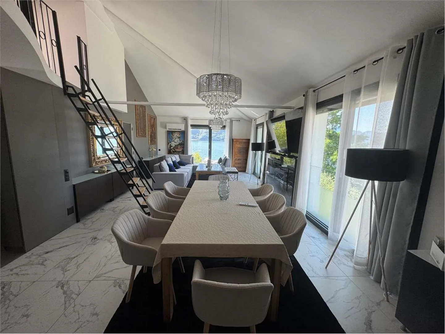 Exclusive luxury penthouse on Lake Lugano - Photo 3 of 11