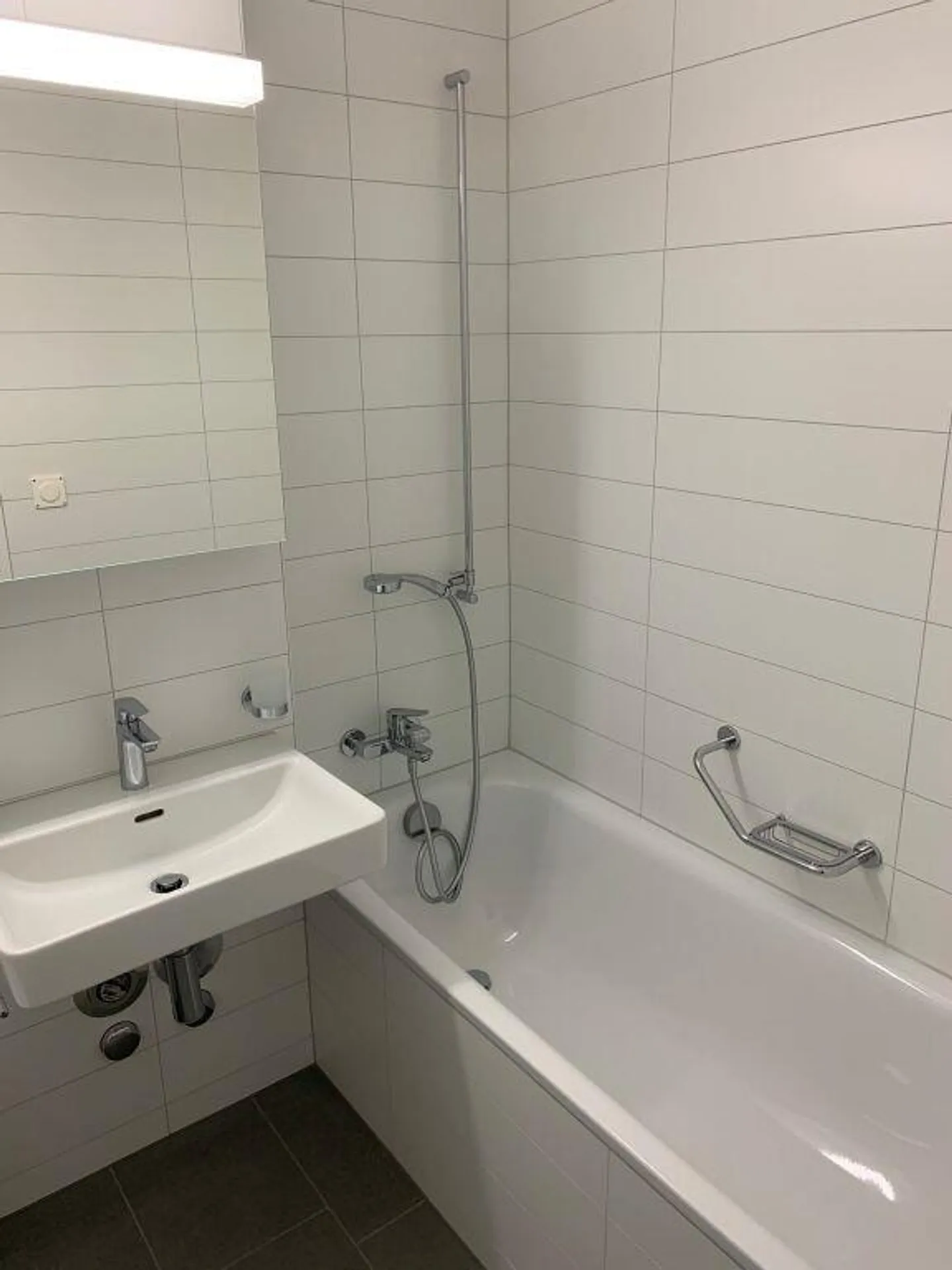 For singles who appreciate living in a well-kept environment - Photo 1 of 5