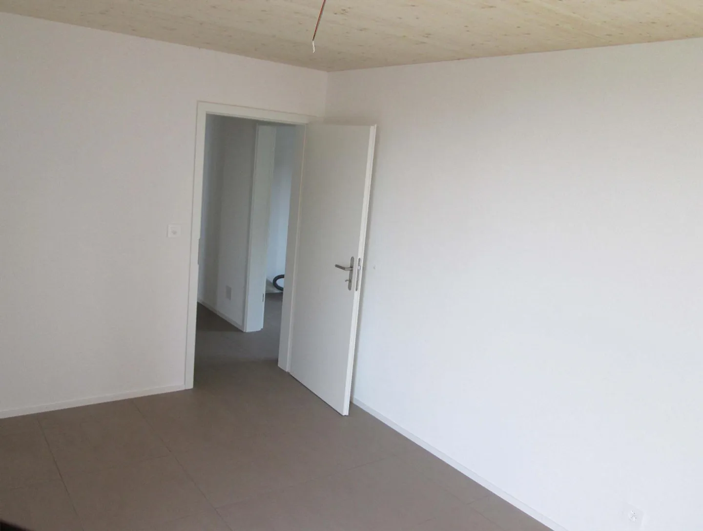 Appartement 3,5 pièces avec vue panoramique incomparable sur le lac - Photo 8 sur 12