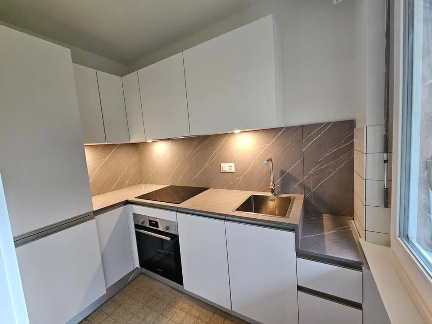 Appartamento ristrutturato con terrazza - Avenue des Alpes - Foto 1 di 10