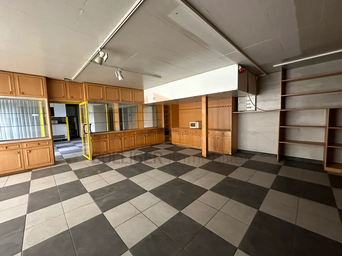Edificio ad uso misto in affitto - Foto 14 di 18