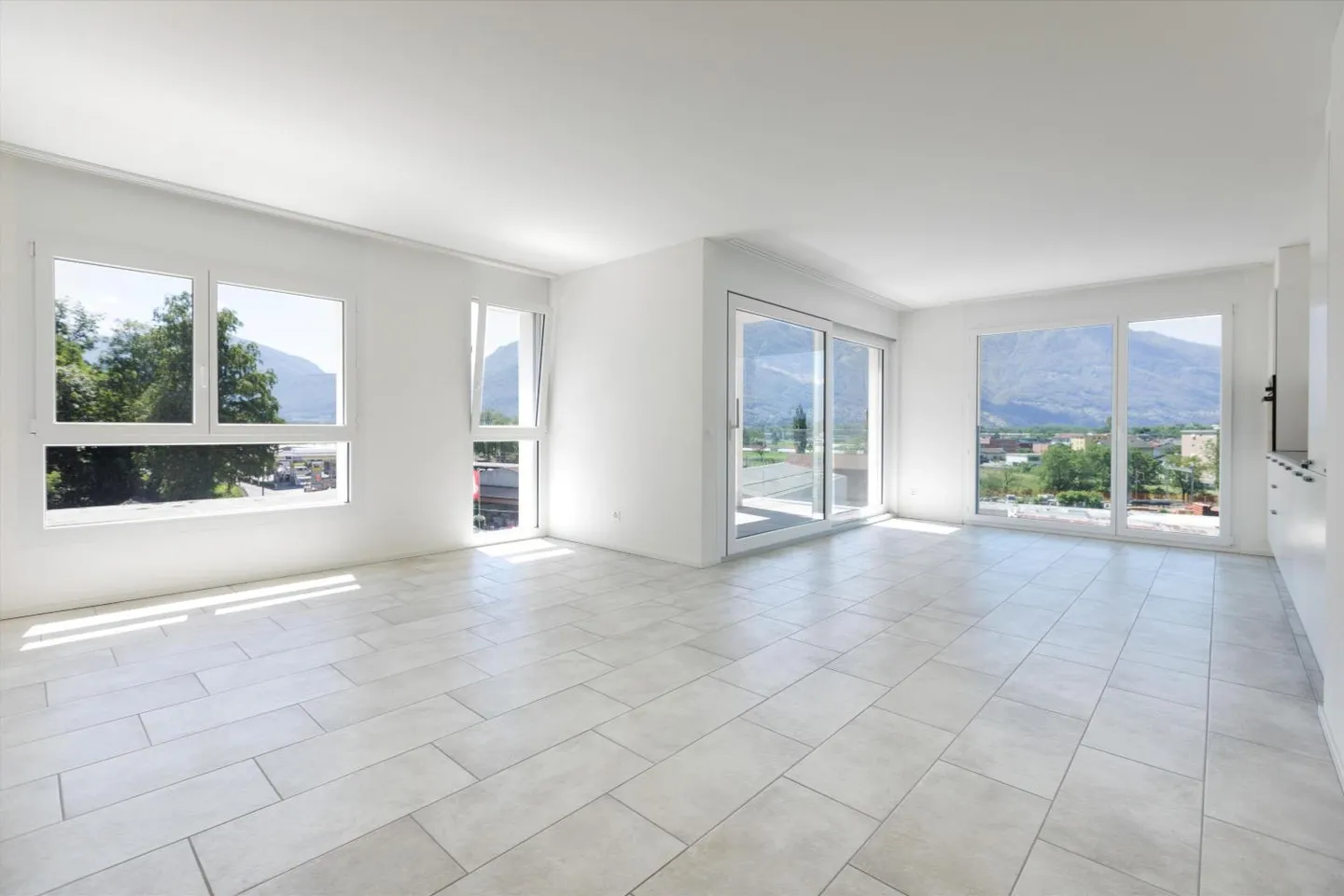 Appartamento moderno in posizione strategica - Foto 1 di 9