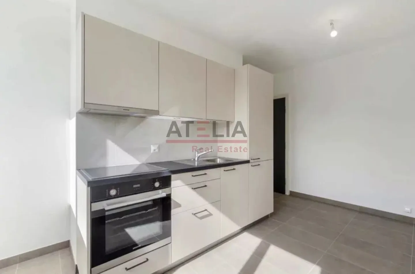 Appartement Charmant avec Parking - Photo 1 sur 1